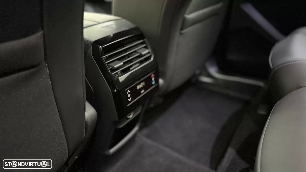 Peugeot 5008 Hybrid 145 e-DSC6 Allure - 17