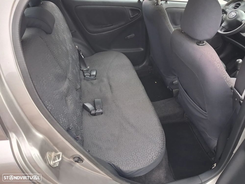 Toyota Yaris 1.0 Luna ABS+CD - 7