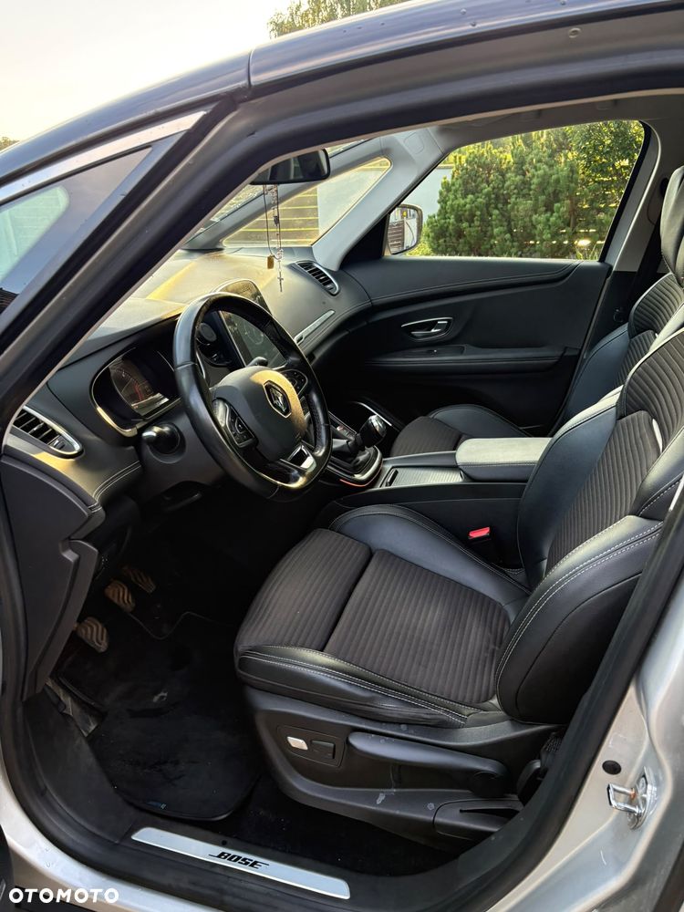 Renault Scenic 1.6 dCi Bose - 8