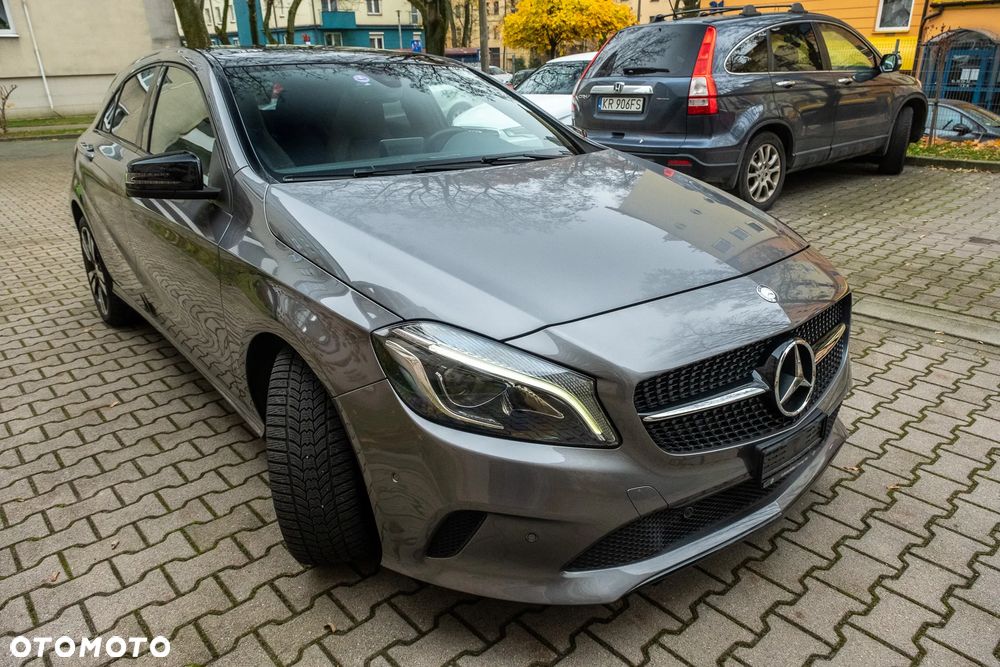 Mercedes-Benz Klasa A 180 7G-DCT Urban - 9