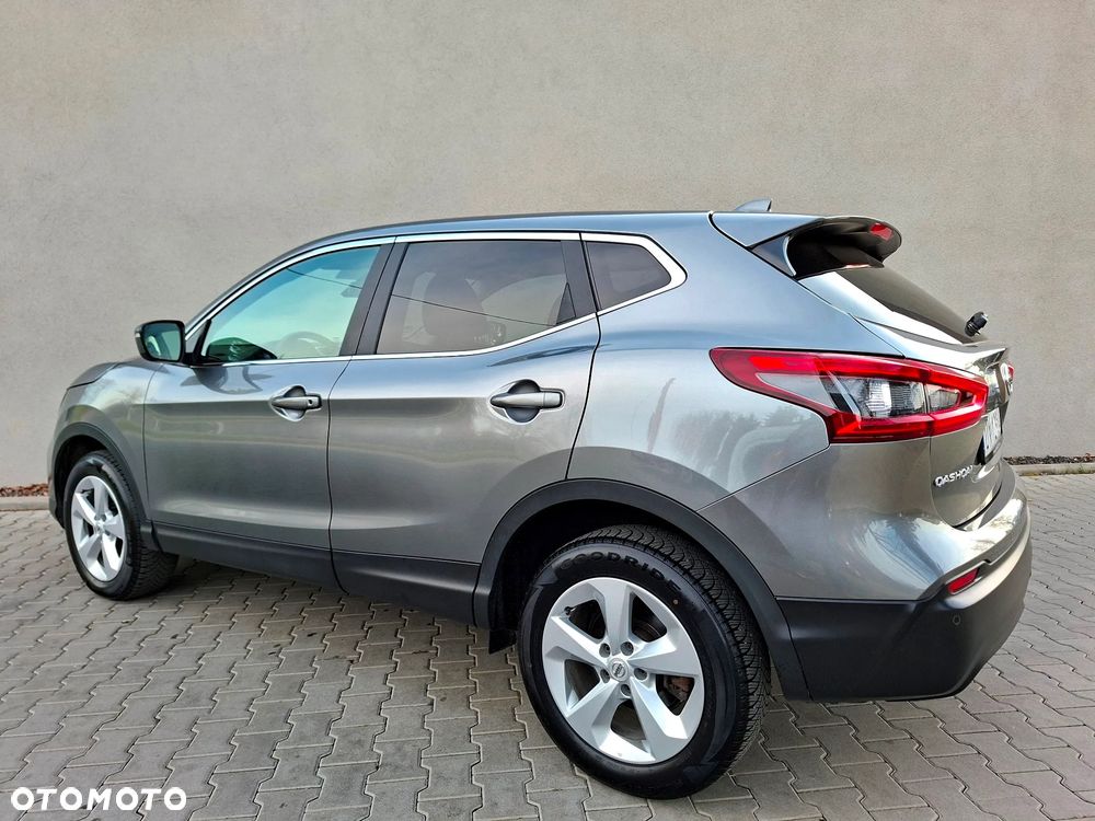 Nissan Qashqai 1.3 DIG-T N-WAY - 4