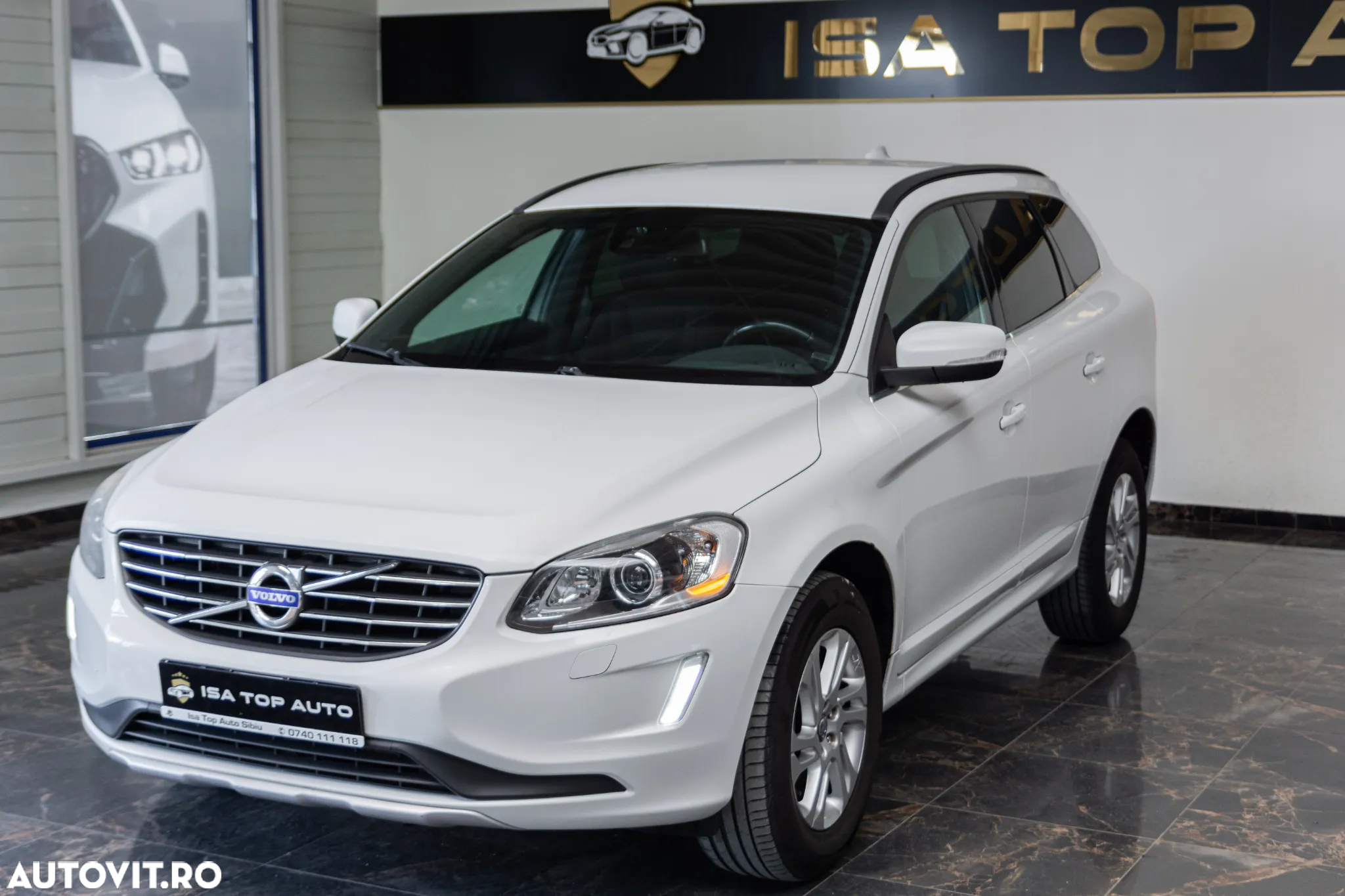 Volvo XC 60 D4 AWD Momentum - 17