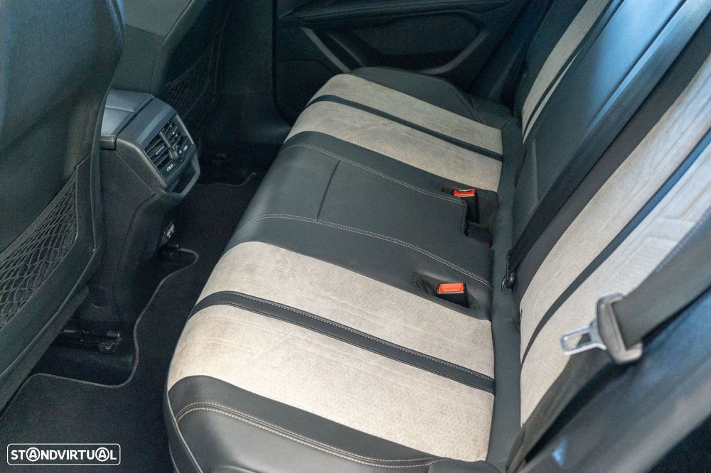 Peugeot 3008 1.6 Hybrid4 GT Line e-EAT8 - 10