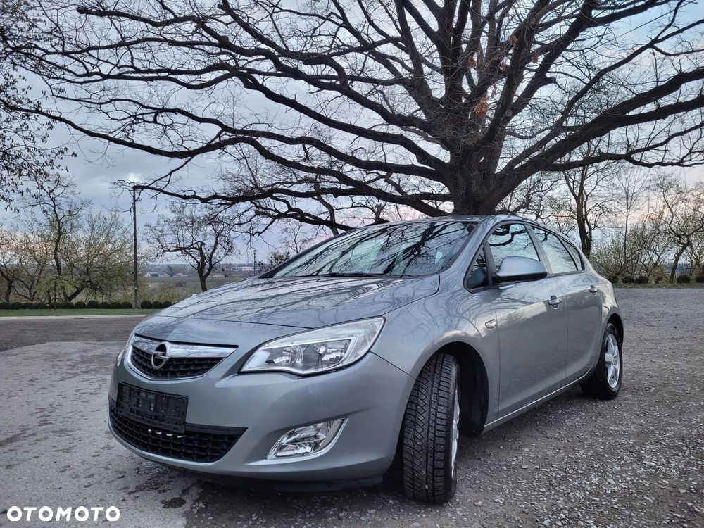 Opel Astra 1.6 Innovation - 29