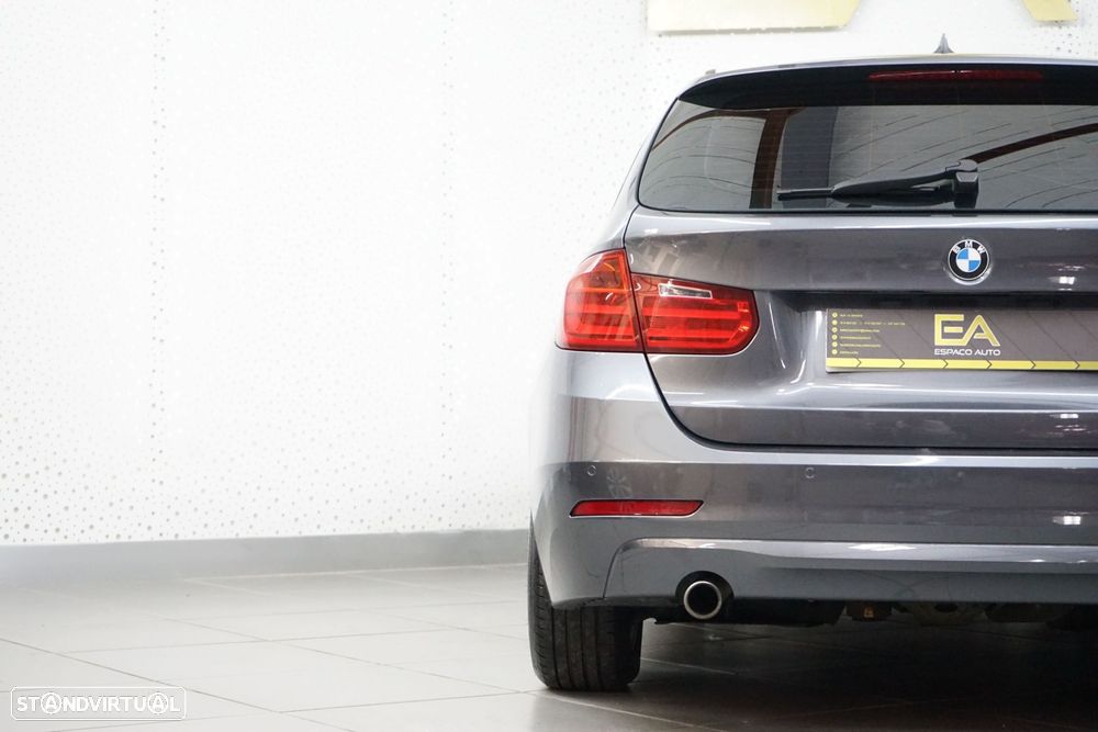 BMW 320 d Touring Auto Exclusive - 44
