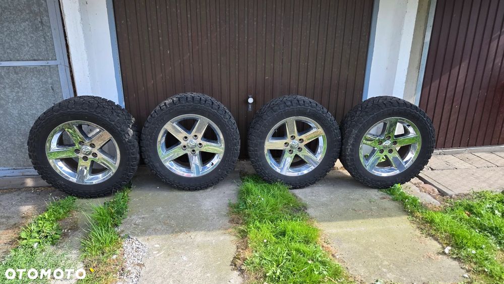 Dodge RAM 5.7 4x4 - 14