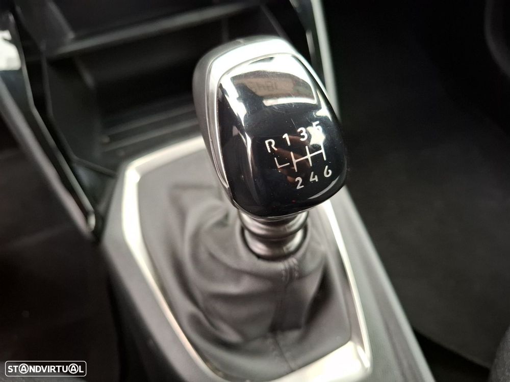 Peugeot 208 1.2 PureTech Active - 19