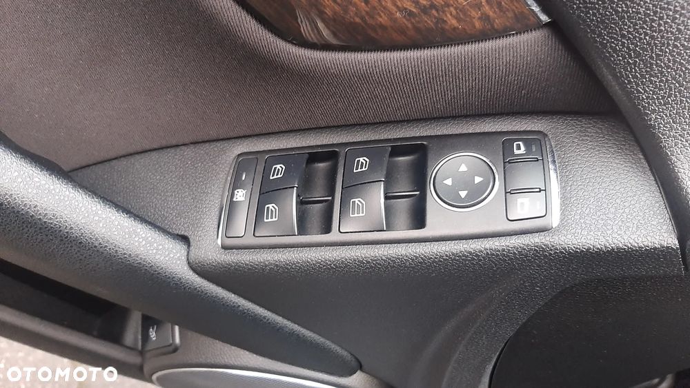 Mercedes-Benz Klasa C 200 Kompressor Elegance - 35