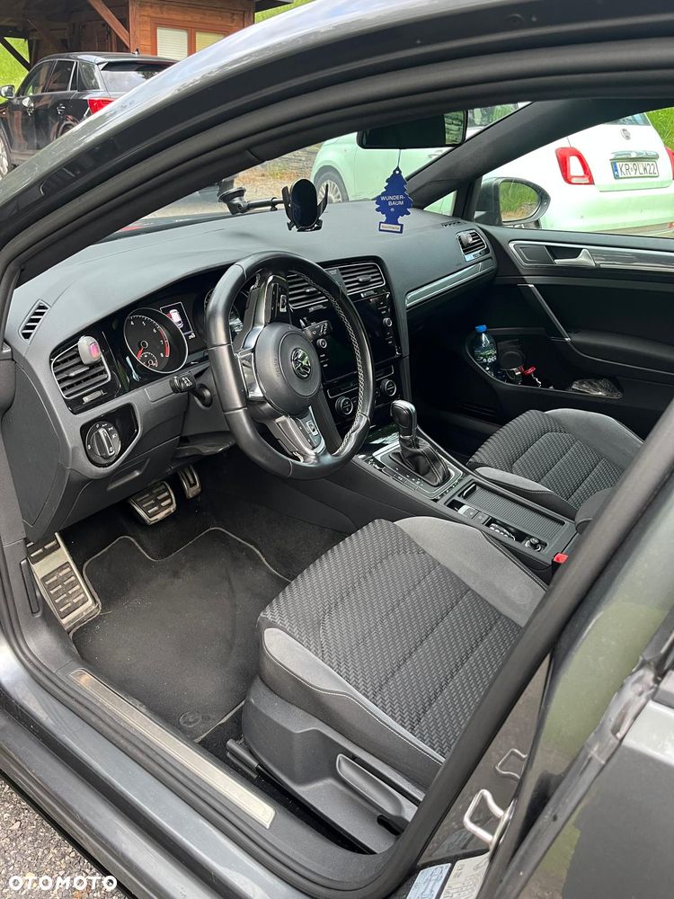 Volkswagen Golf - 6