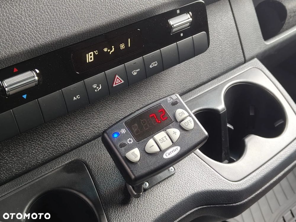Mercedes-Benz Sprinter - 13