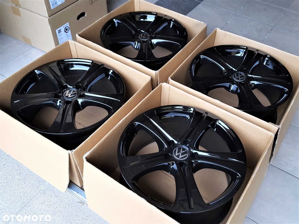 Alufelgi 18 5x112 VW Golf Passat Touran Caddy Jetta T-Roc Arteon Tiguan Czarne 860# - 5