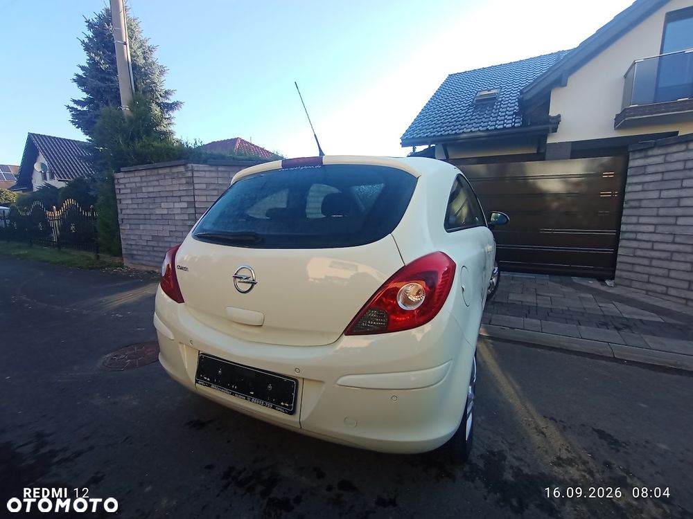 Opel Corsa 1.4 16V Innovation - 16