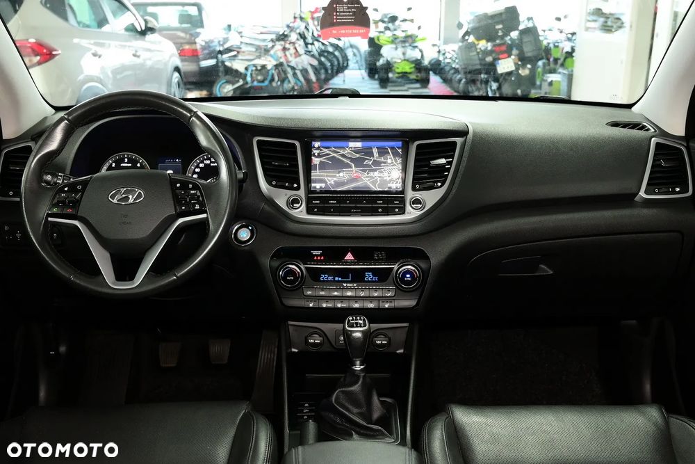 Hyundai Tucson 1.7 CRDI BlueDrive Style 2WD - 21