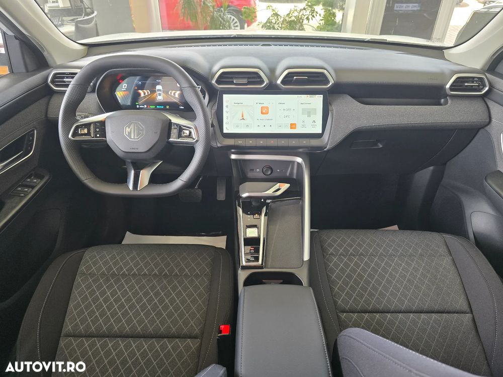 MG ZS HEV 1.5 GSI AT Excite - 8