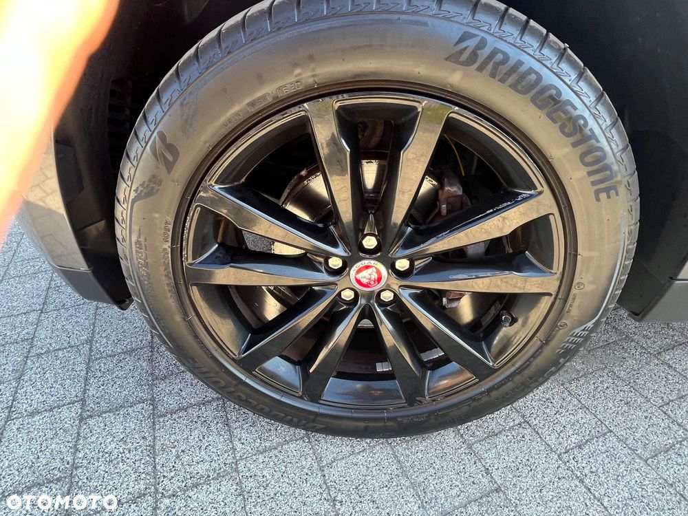 Jaguar F-Pace 20d Portfolio - 11