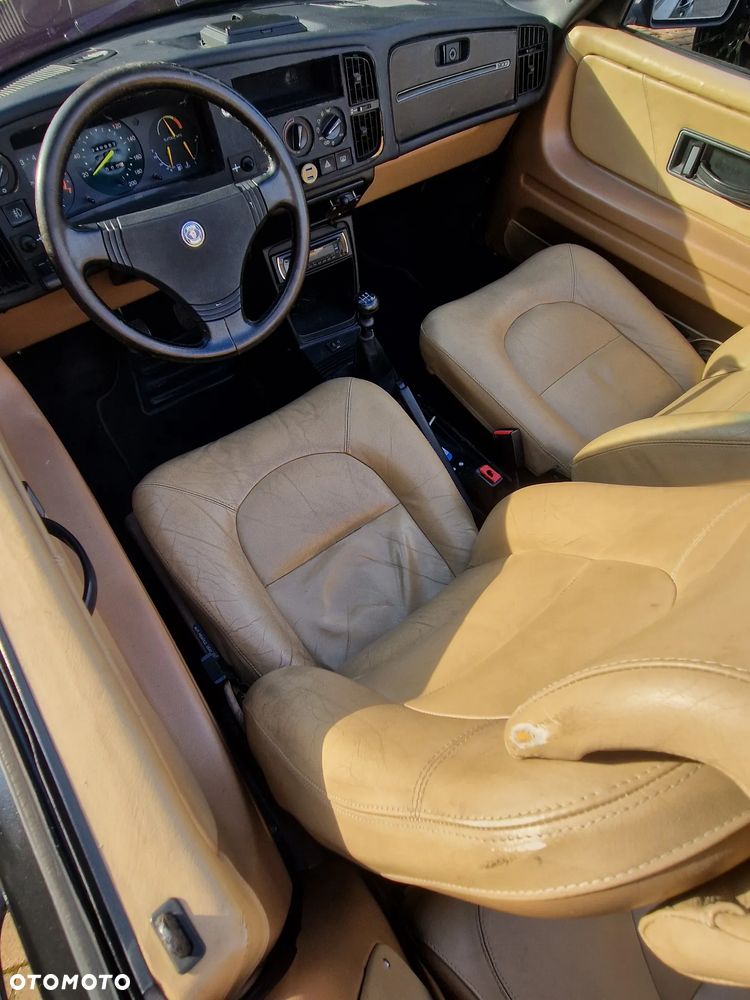 Saab 900 - 16
