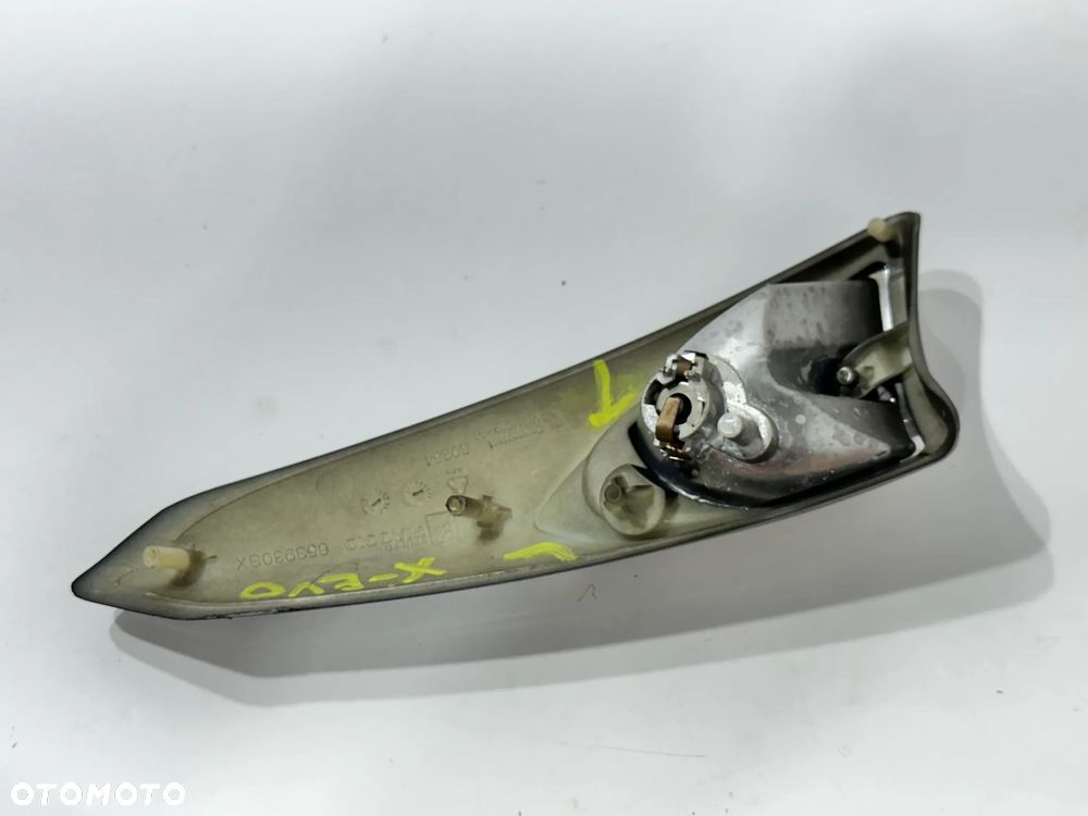 Kierunkowskaz przód lewy Piaggio X EVO 125 - 4