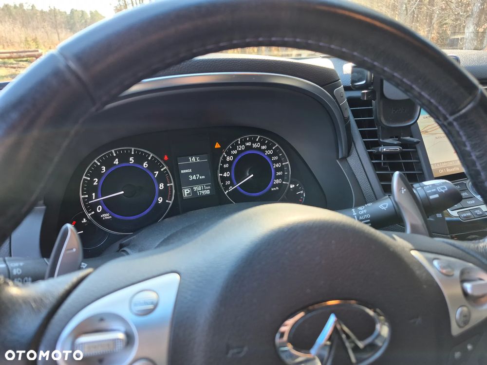 Infiniti QX70 3.7 S Premium - 11