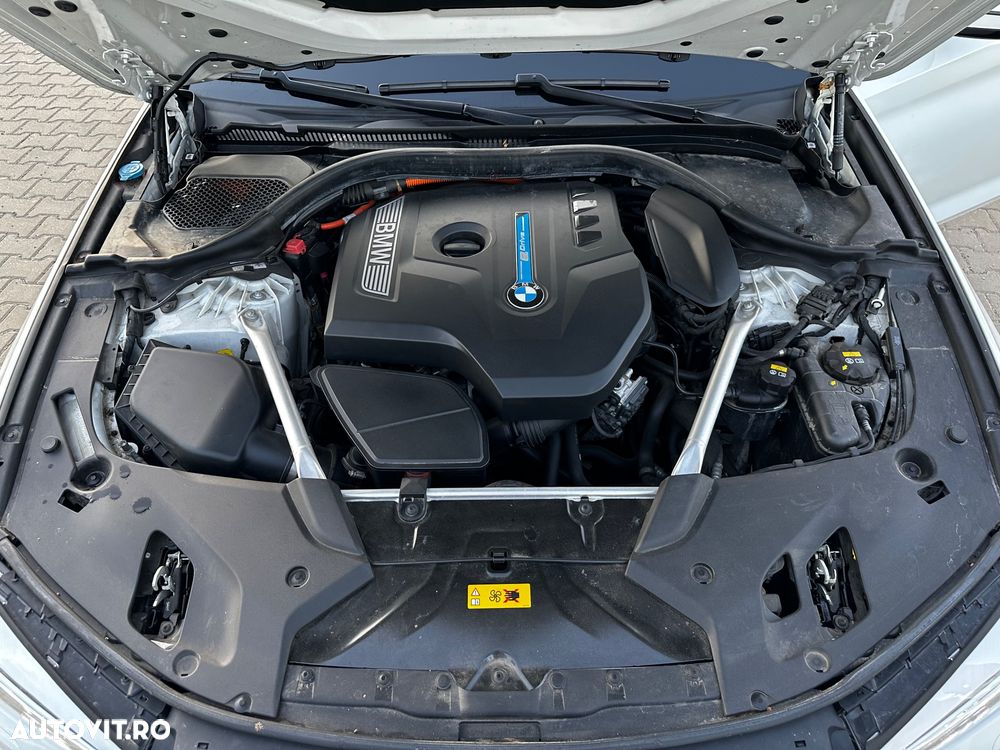 BMW Seria 5 530e AT PHEV - 23