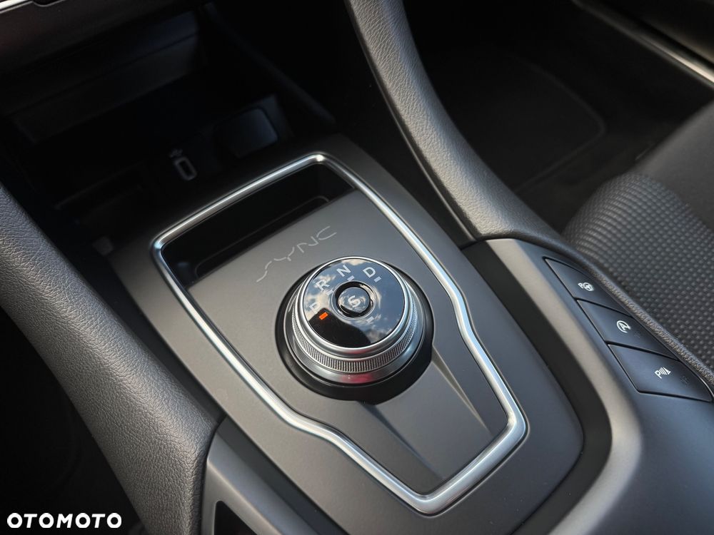 Ford Mondeo 2.0 EcoBlue Titanium - 36