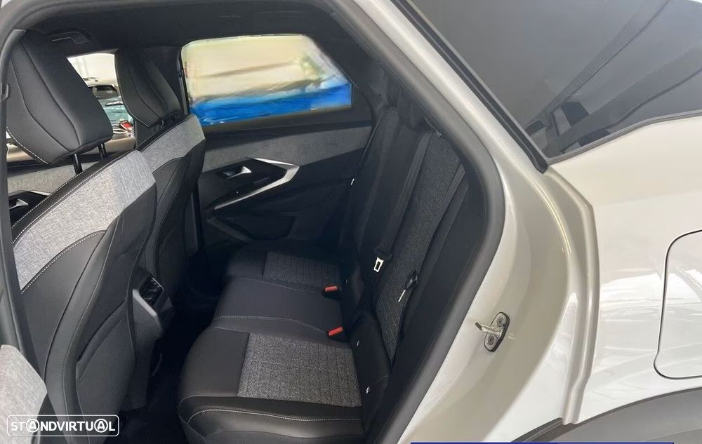 Peugeot E-3008 73 kWh Allure - 6