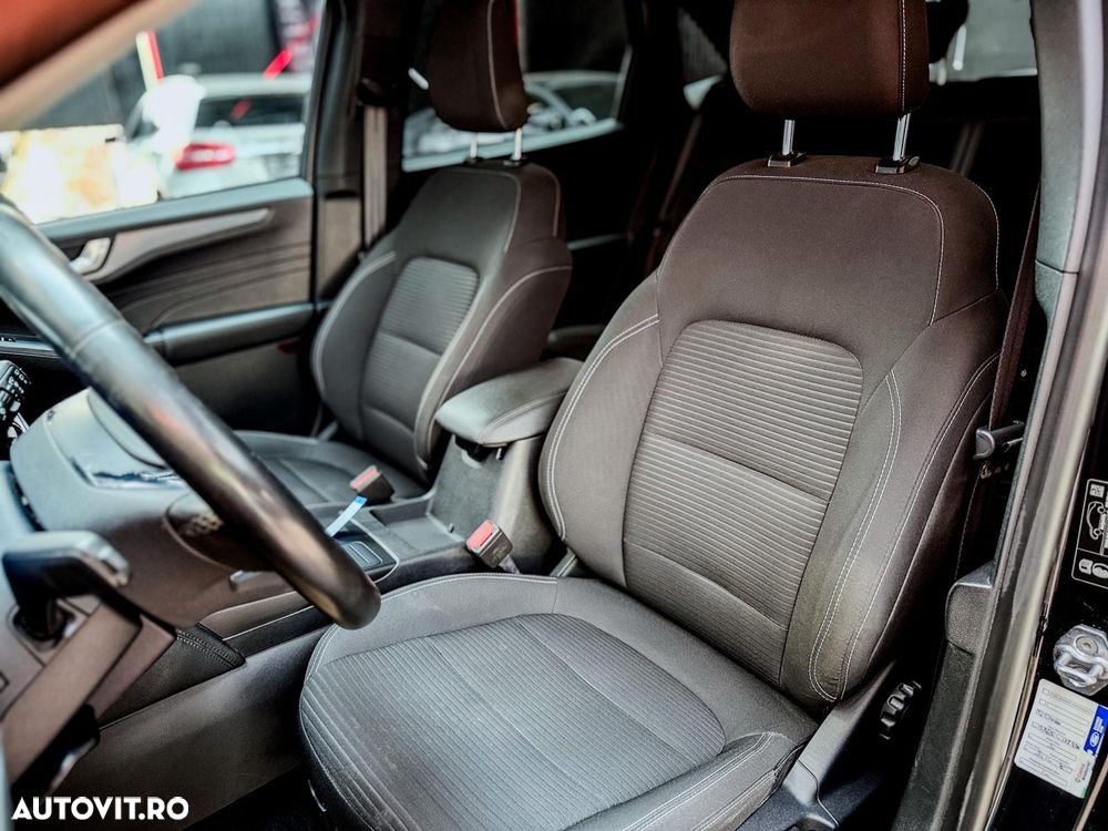 Ford Kuga - 22
