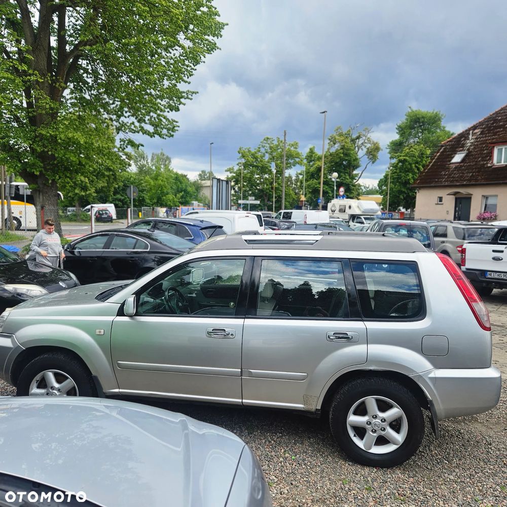 Nissan X-Trail 2.2 dCi Elegance - 8