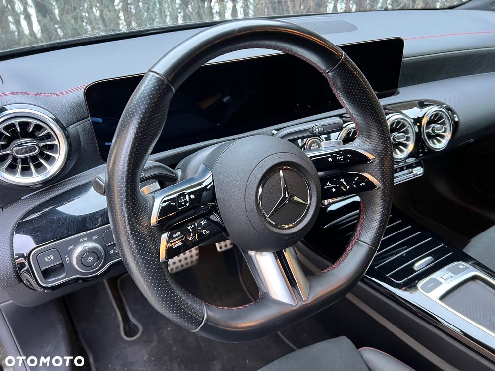 Mercedes-Benz CLA - 8