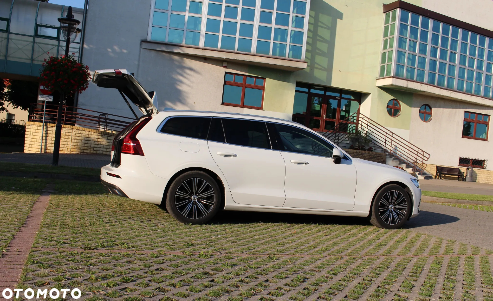 Volvo V60 T8 AWD Twin Engine Geartronic Inscription - 15