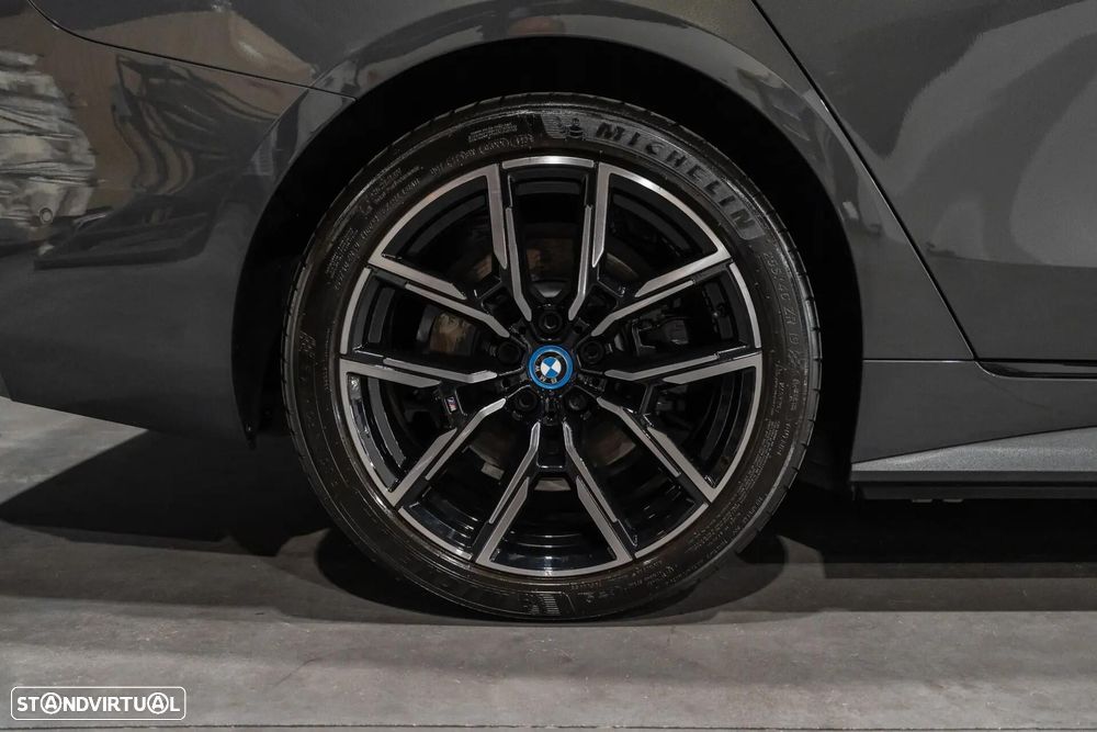 BMW i4 eDrive40 Pack Desportivo M Pro - 42