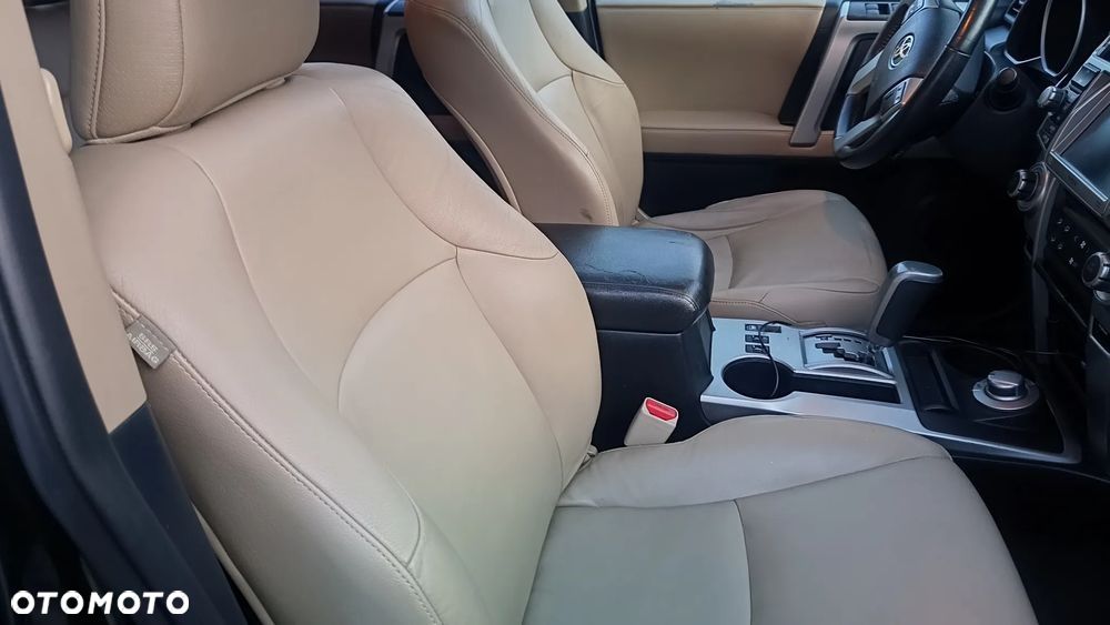 Toyota Land Cruiser - 15