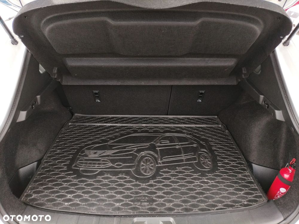 Nissan Qashqai 1.3 DIG-T N-Connecta - 24
