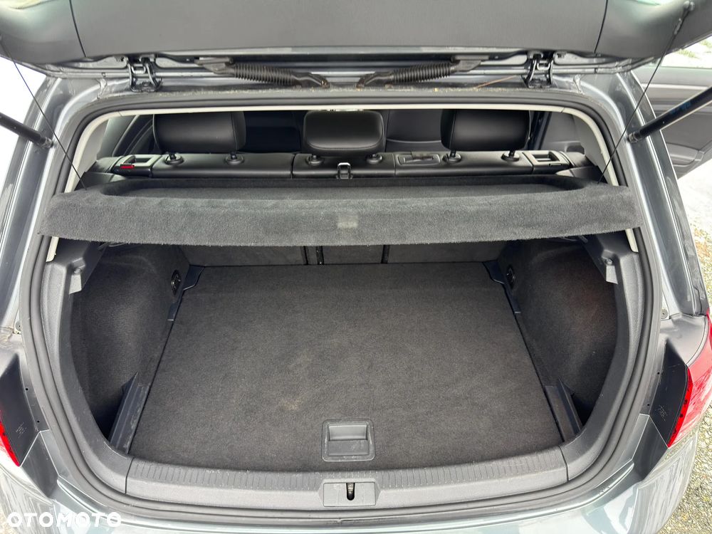 Volkswagen Golf - 14