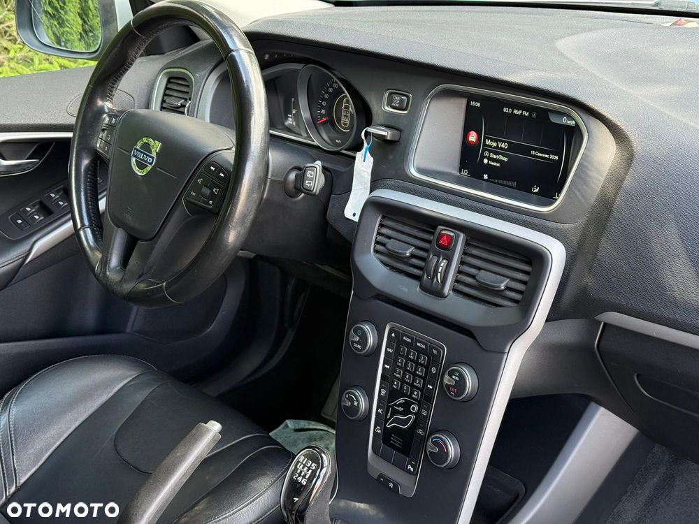 Volvo V40 D2 Momentum - 31