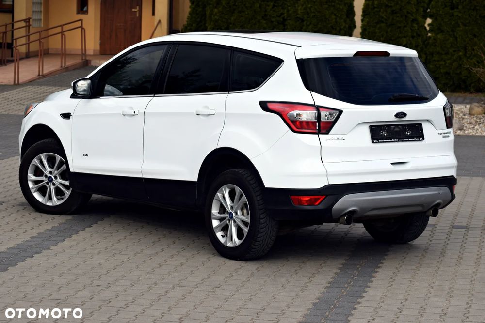 Ford Kuga 1.5 EcoBoost 4x4 Titanium - 9