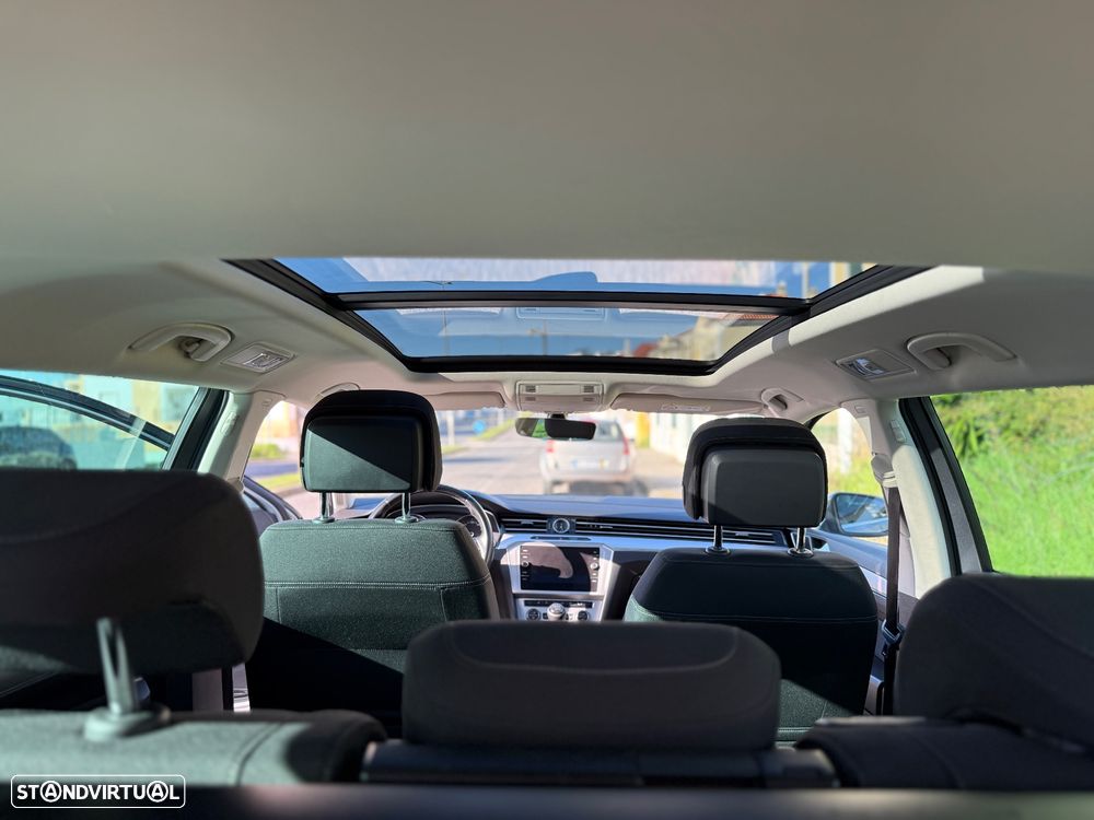 VW Passat Variant 1.6 TDI (BlueMotion ) Trendline - 21