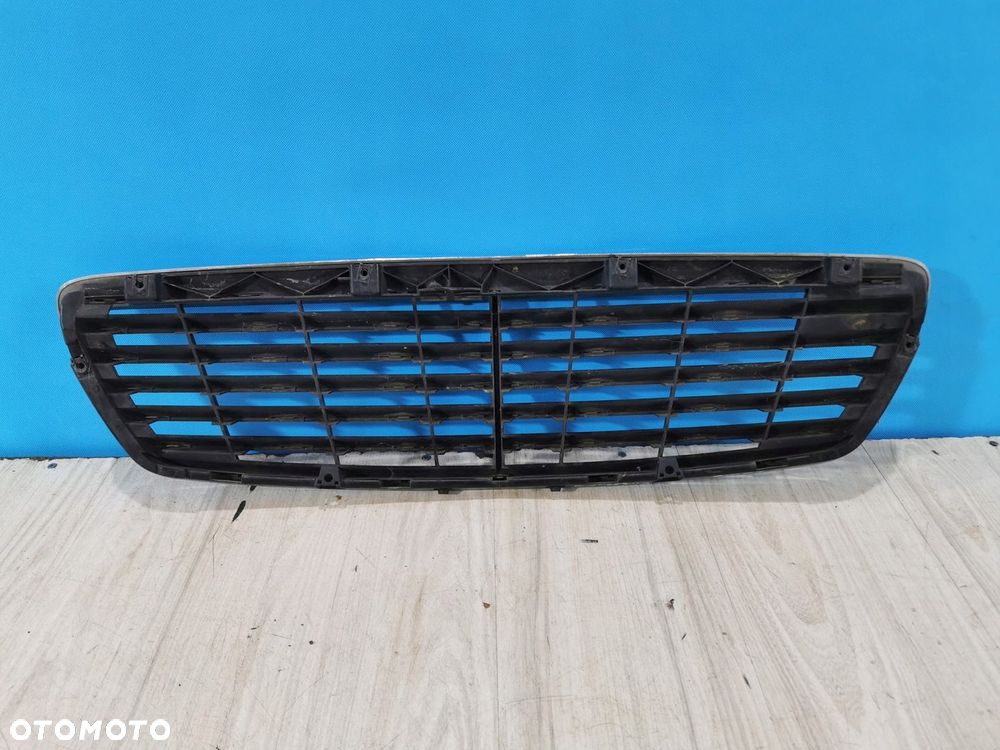 Mercedes E-Klasa W211 grill atrapa chłodnicy A2118800583 - 2