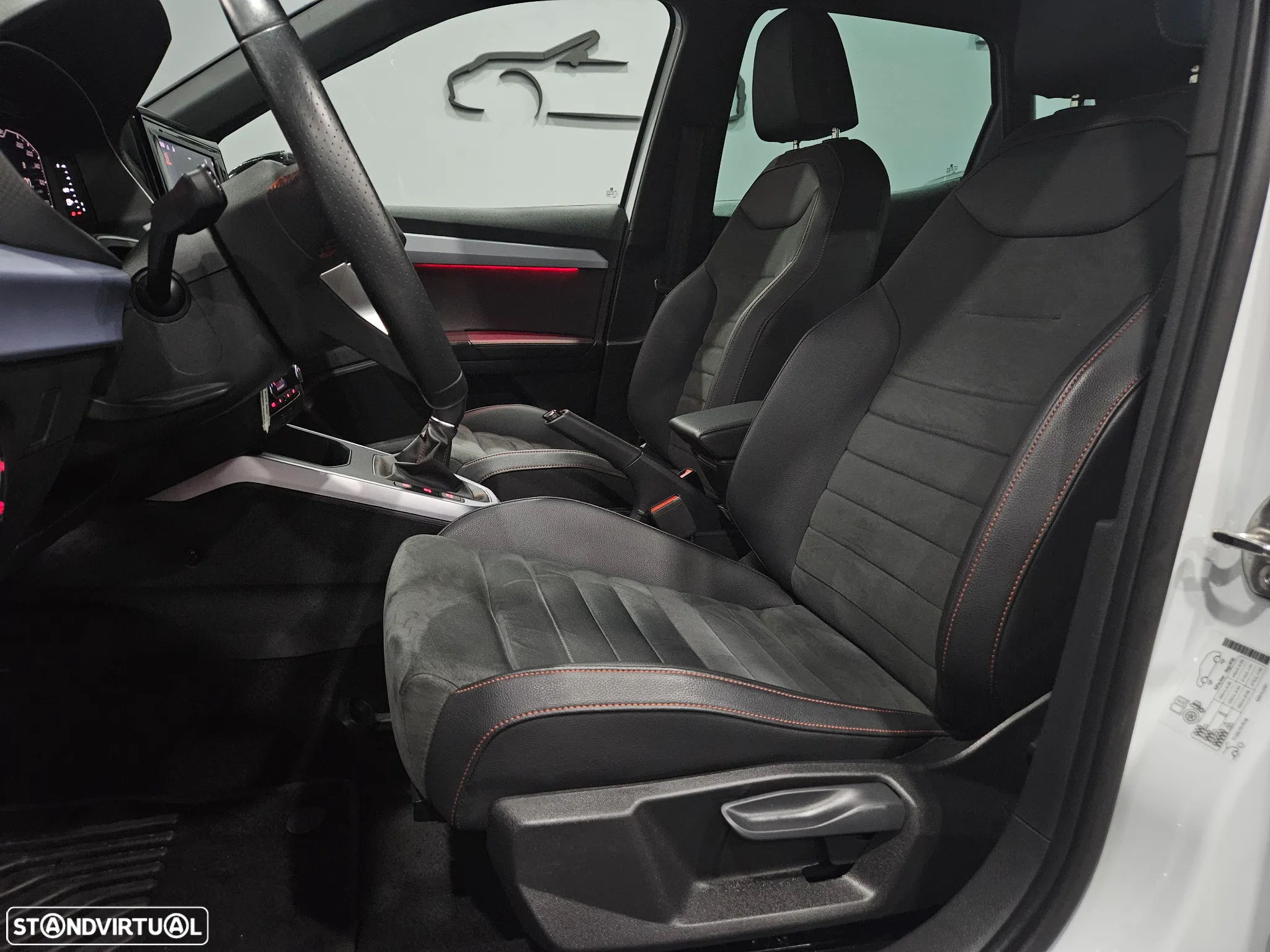 SEAT Arona 1.0 TSI FR - 27