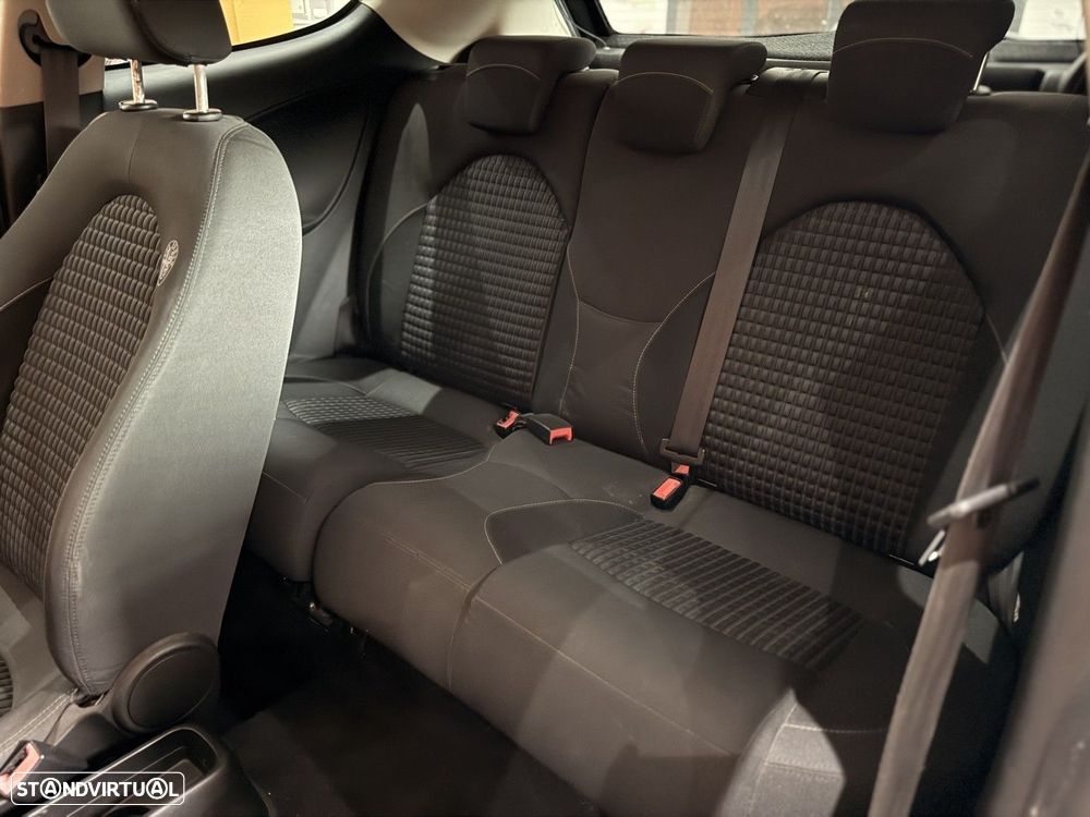 Alfa Romeo MiTo 1.6 JTDM Distinctive - 8