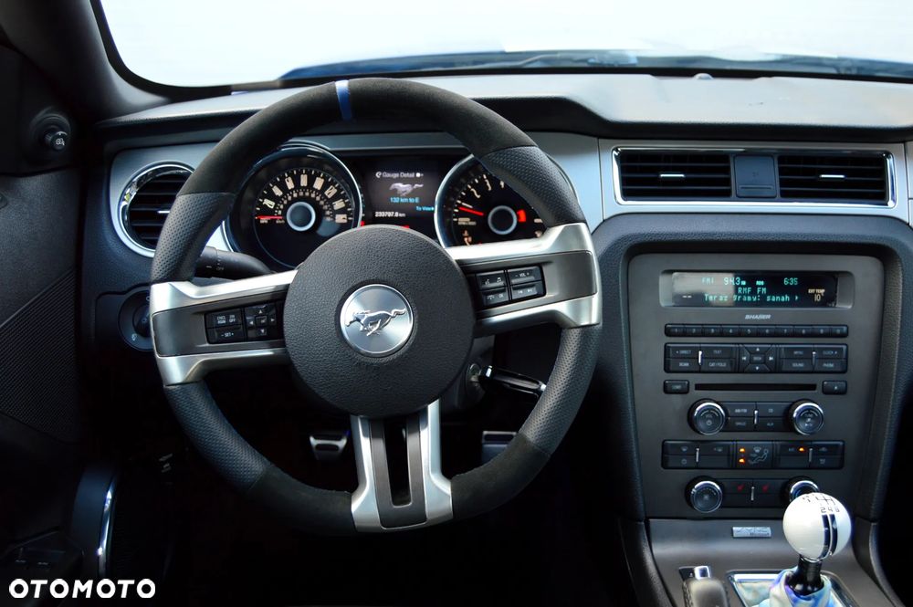 Ford Mustang - 21