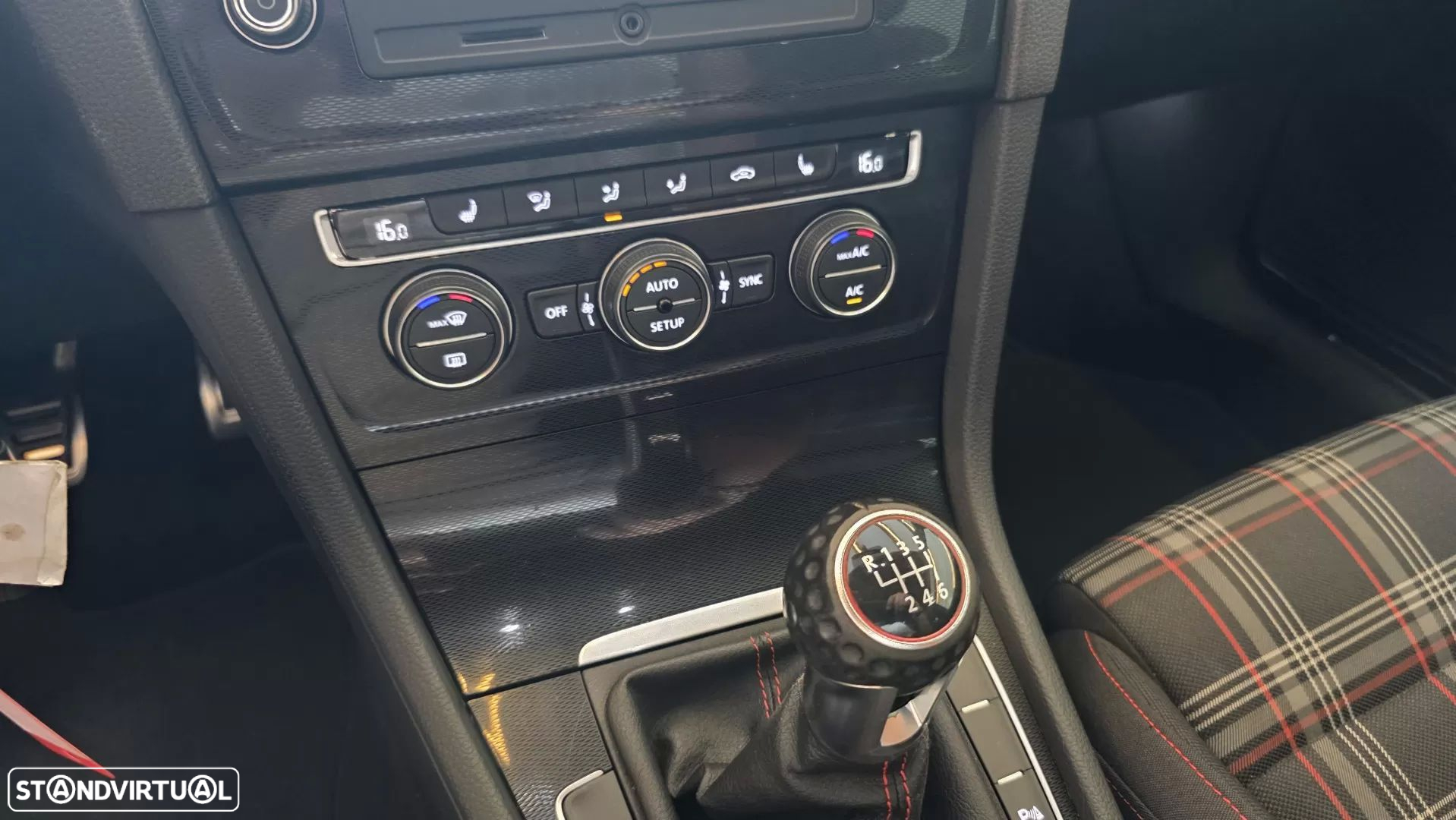 VW Golf 2.0 TSi GTi - 44