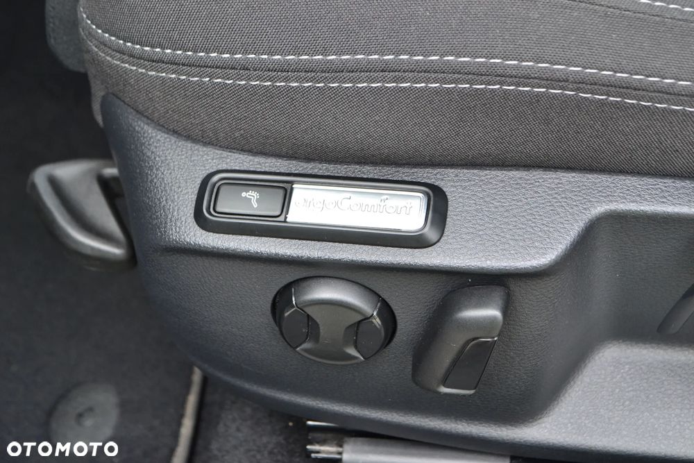 Volkswagen Passat 2.0 TDI EVO Business DSG - 22
