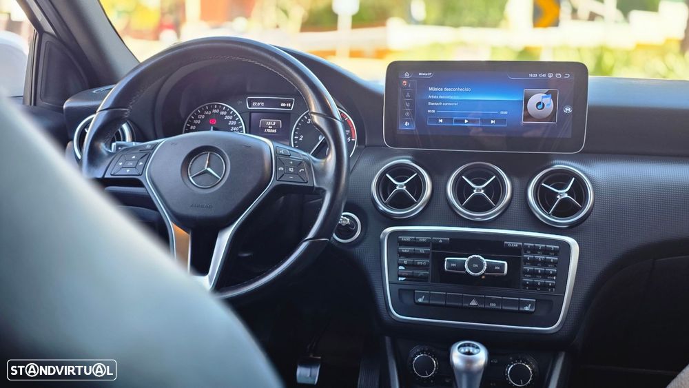 Mercedes-Benz A 180 d Urban - 29