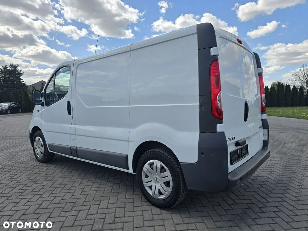 Opel Vivaro - 12