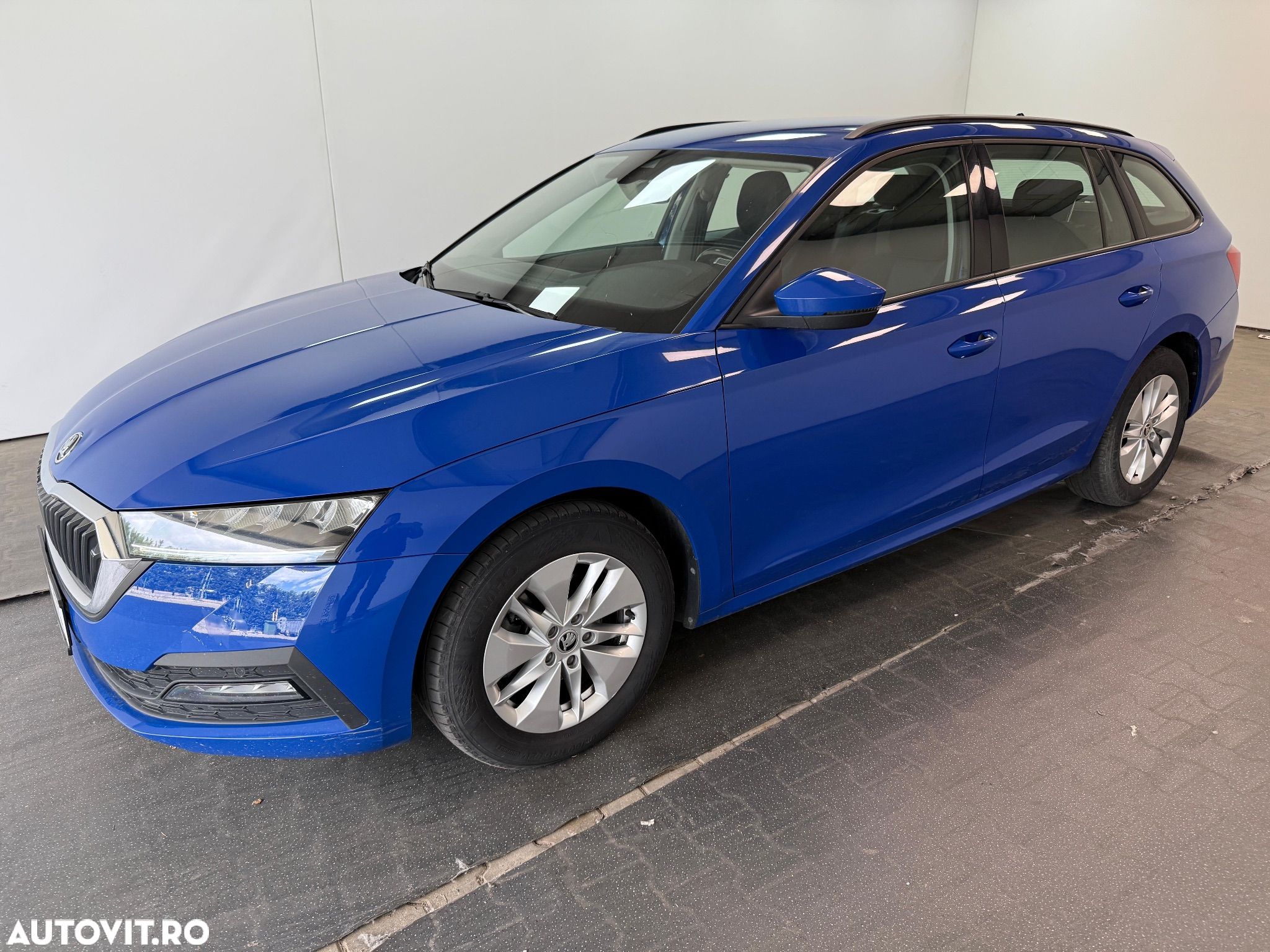 Skoda Octavia Combi Diesel 2.0 TDI DSG Ambition - 1