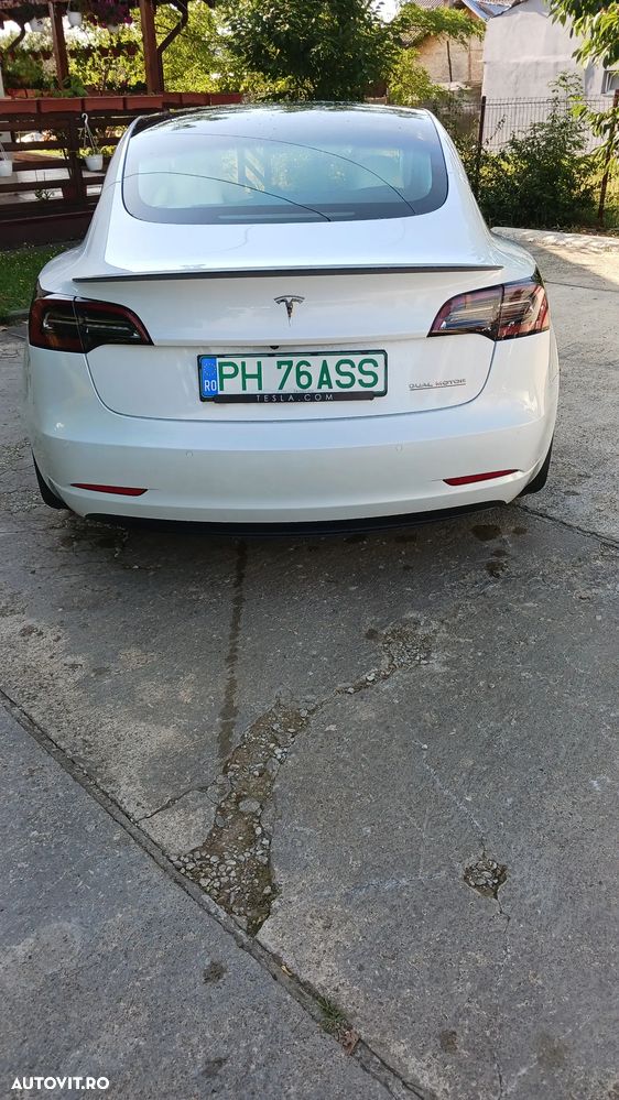 Tesla Model 3 - 2