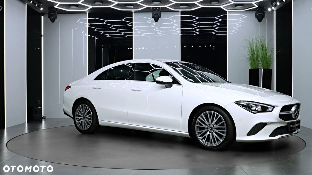 Mercedes-Benz CLA 200 Progressive 7G-DCT - 13