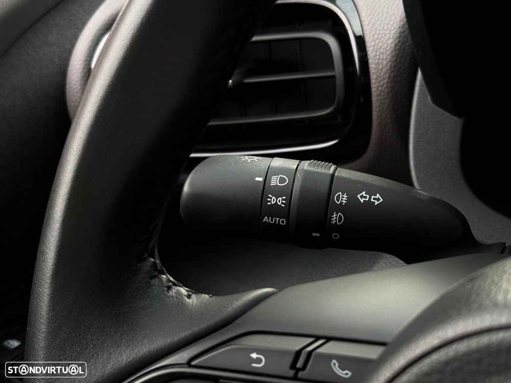 Toyota Yaris Cross 1.5 HDF Luxury - 12