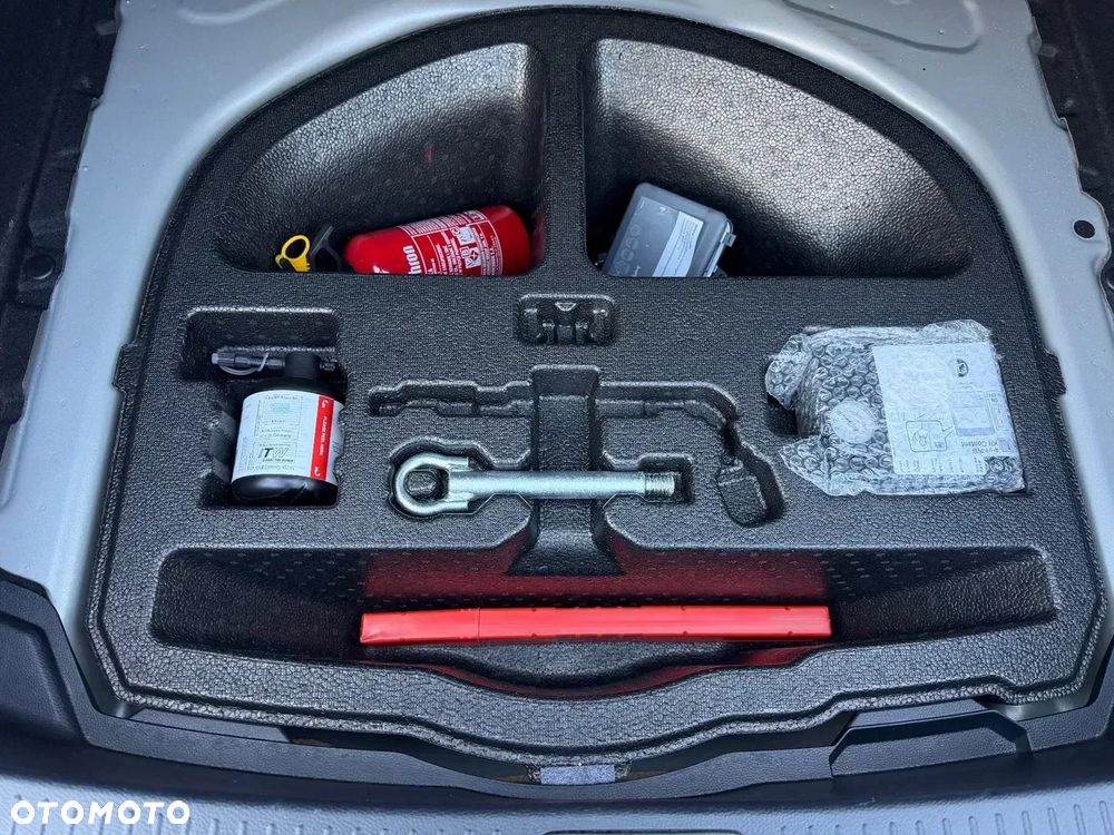 Toyota Corolla 1.8 Hybrid GPF Comfort - 38
