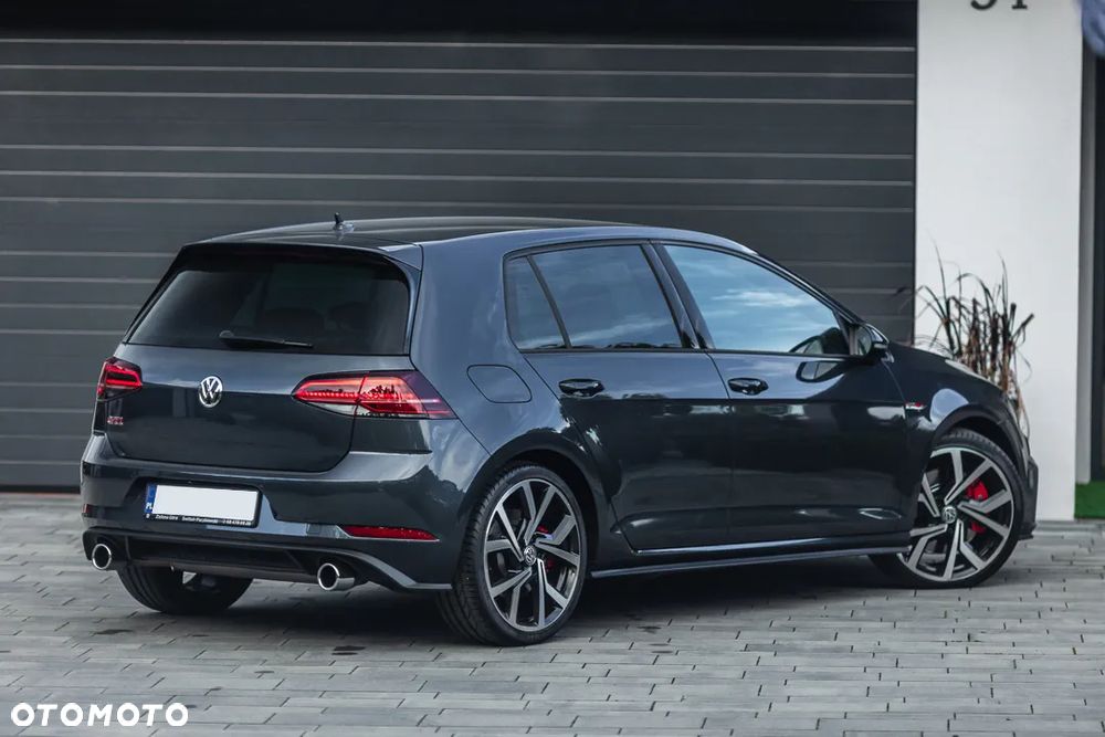 Volkswagen Golf - 13